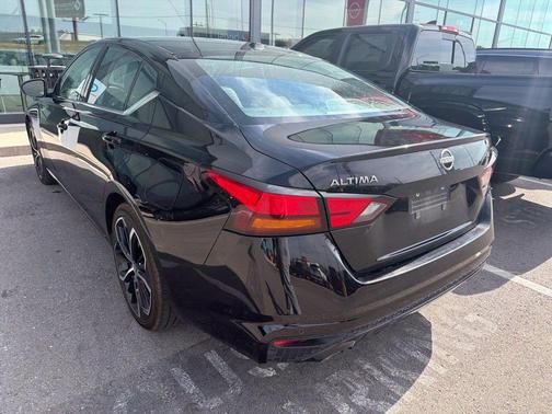 Black Metallic 2024 Nissan Altima 2.5 SR