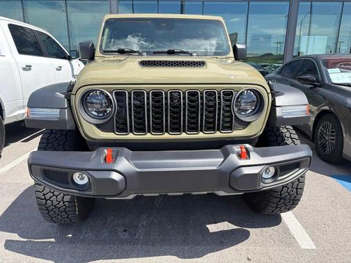 41 2025 Jeep Gladiator Mojave