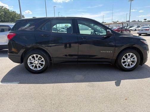 Mosaic Black Metallic 2019 Chevrolet Equinox LS