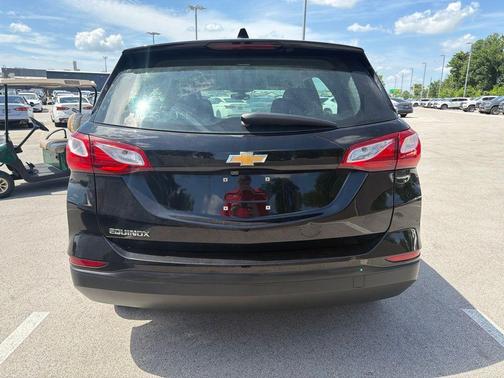 Mosaic Black Metallic 2019 Chevrolet Equinox LS