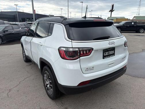 Bright White Clearcoat 2022 Jeep Compass Limited