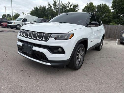Bright White Clearcoat 2022 Jeep Compass Limited