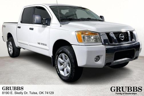 2011 Nissan Titan SV