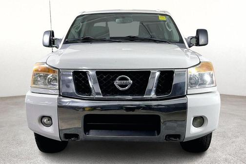 2011 Nissan Titan SV