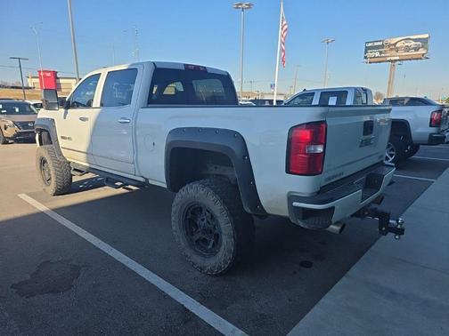 2017 GMC Sierra 2500 SLT