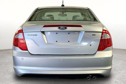 Brilliant Silver Metallic 2010 Ford Fusion SE