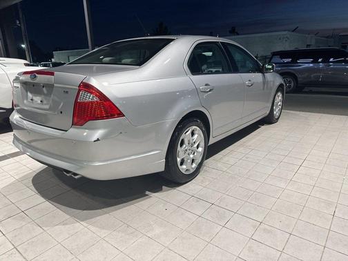 Brilliant Silver Metallic 2010 Ford Fusion SE