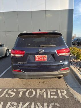 2017 Kia Sorento LX
