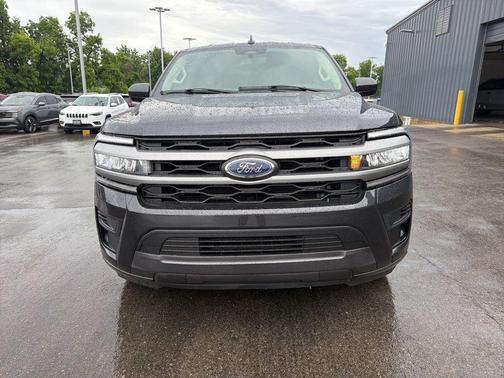 Gray Metallic 2024 Ford Expedition Max XLT