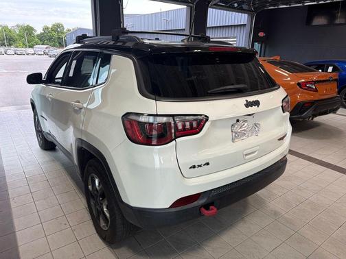 White Clearcoat 2018 Jeep Compass Trailhawk