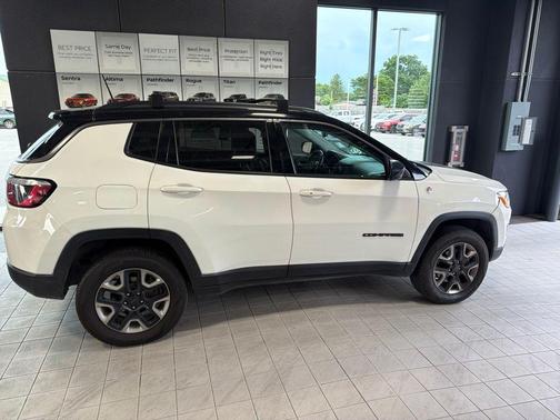 White Clearcoat 2018 Jeep Compass Trailhawk