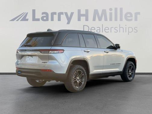 2025 Jeep Grand Cherokee 4xe Trailhawk