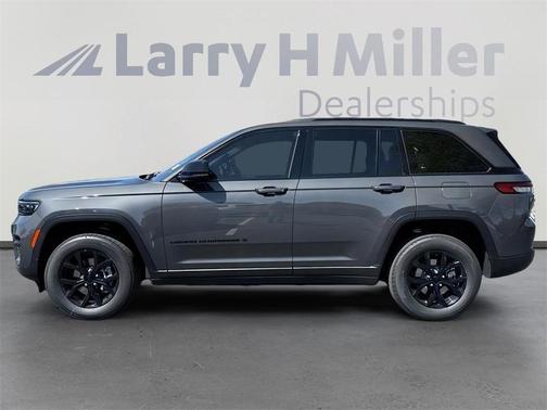 2025 Jeep Grand Cherokee Laredo