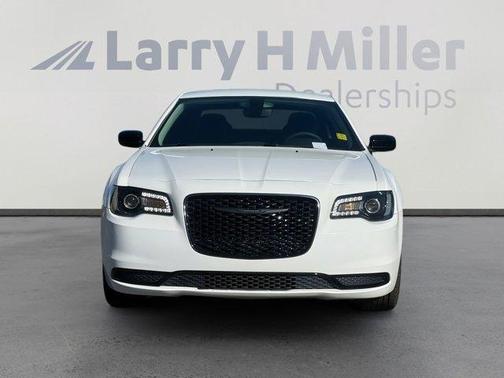 2023 Chrysler 300 Touring