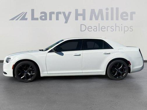 2023 Chrysler 300 Touring