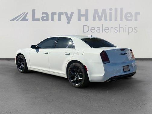 2023 Chrysler 300 Touring