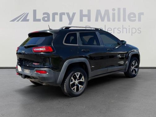 Diamond Black 2017 Jeep Cherokee Trailhawk