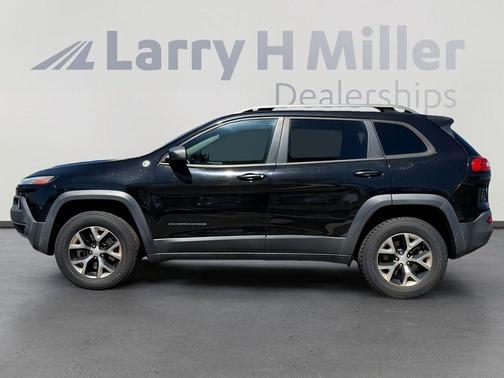 Diamond Black 2017 Jeep Cherokee Trailhawk
