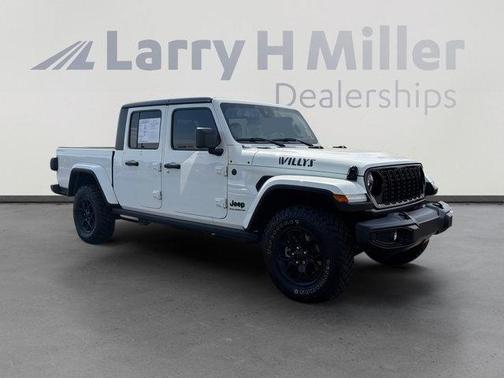 Bright White Clearcoat 2025 Jeep Gladiator Sport
