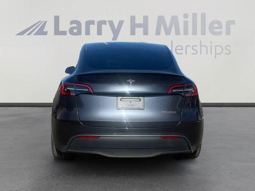 2024 Tesla Model Y Performance