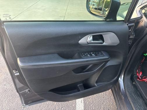 Granite Crystal Clearcoat Metallic 2018 Chrysler Pacifica Touring Plus