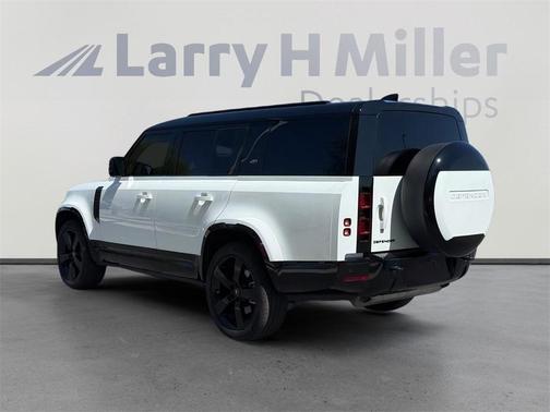 2024 Land Rover Defender P400 X-Dynamic SE