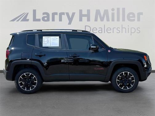 2023 Jeep Renegade Trailhawk