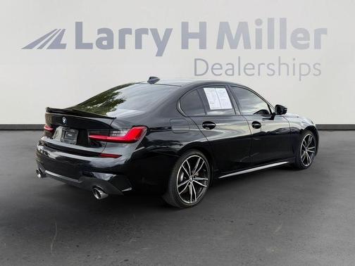 Black Sapphire Metallic 2021 BMW 330 i