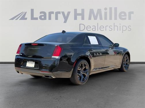 2023 Chrysler 300 Touring