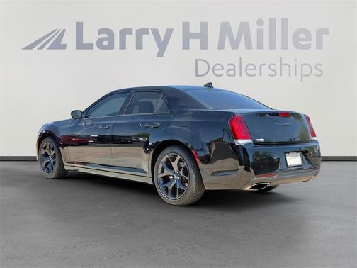 2023 Chrysler 300 Touring