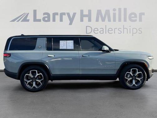 2024 Rivian R1S Adventure