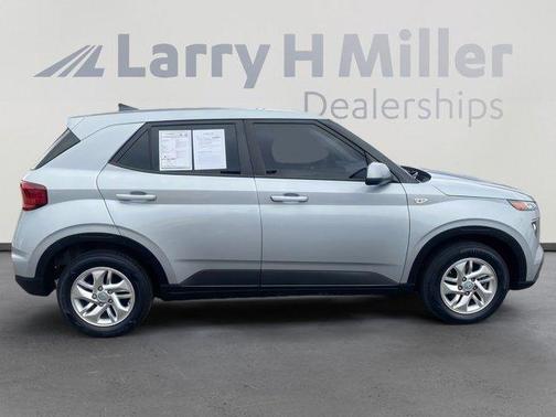 2021 Hyundai VENUE SE