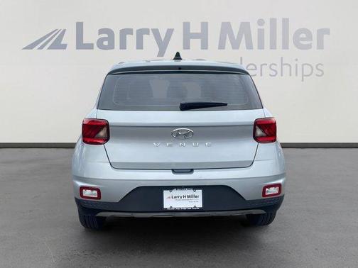 2021 Hyundai VENUE SE
