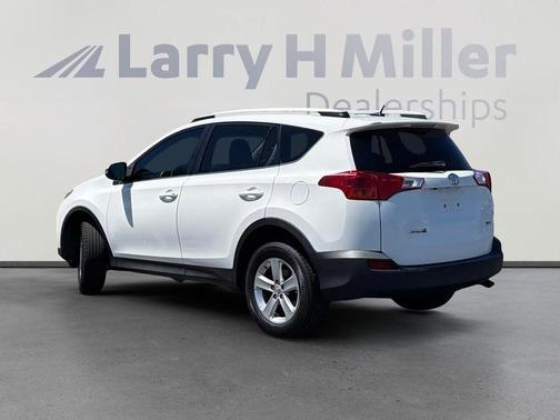Super White 2013 Toyota RAV4 XLE