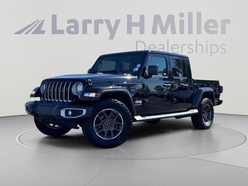 Black Clearcoat 2021 Jeep Gladiator Overland