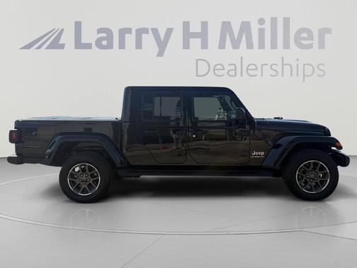 Black Clearcoat 2021 Jeep Gladiator Overland