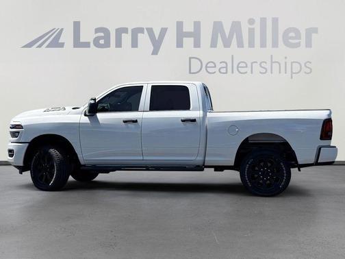Bright White Clearcoat 2026 RAM 2500 Black Express