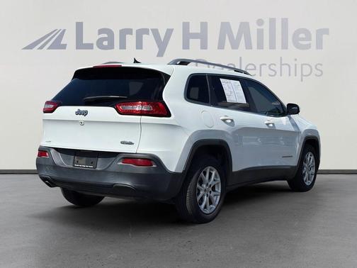 Bright White Clearcoat 2017 Jeep Cherokee Latitude