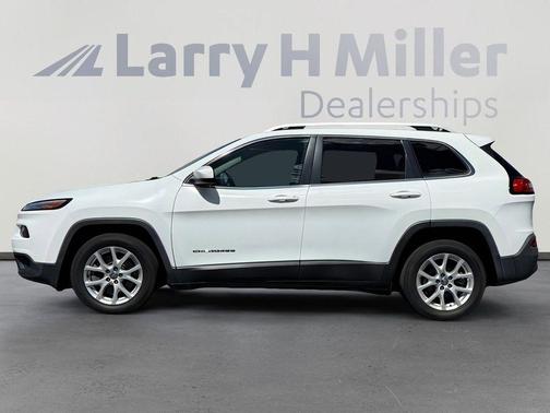 Bright White Clearcoat 2017 Jeep Cherokee Latitude