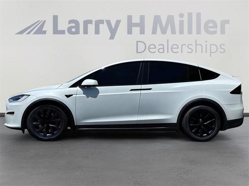 2023 Tesla Model X Plaid