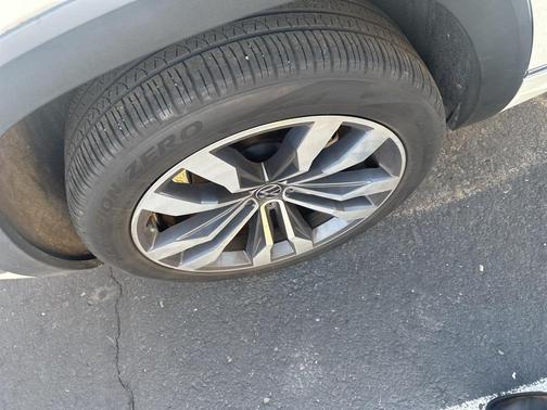 2020 Volkswagen Atlas Cross Sport 3.6L V6 SEL Premium R-Line