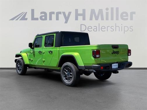 2025 Jeep Gladiator Sport