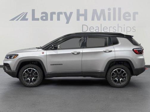 Silver Zynith 2026 Jeep Compass Trailhawk
