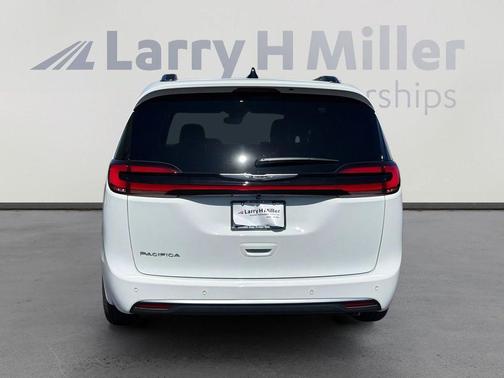 2026 Chrysler Pacifica Pinnacle