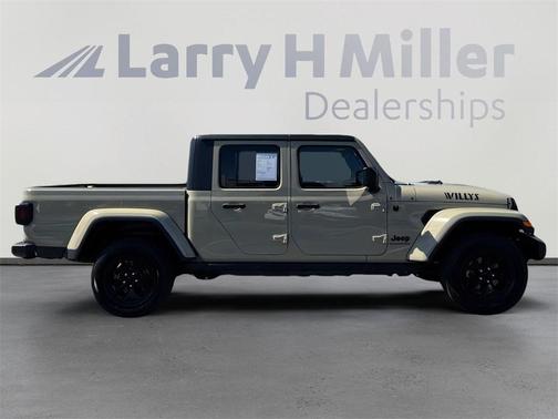 2022 Jeep Gladiator Sport