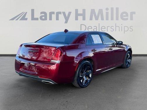 2022 Chrysler 300 Touring L