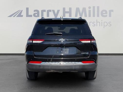 Diamond Black 2023 Jeep Grand Cherokee Limited