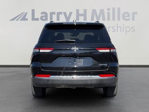 Diamond Black 2023 Jeep Grand Cherokee Limited