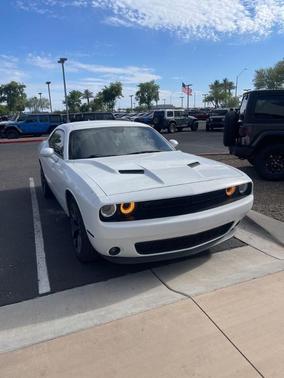 White Knuckle Clearcoat 2019 Dodge Challenger SXT