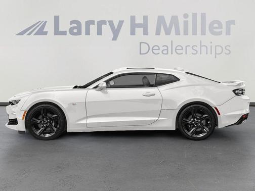 Summit White 2022 Chevrolet Camaro 2SS